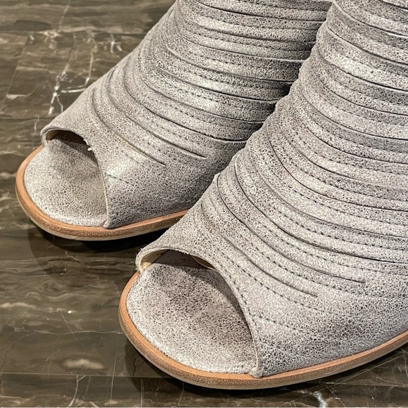 Paul Green Cayanne Peep Toe Booties - Picture 5 of 13